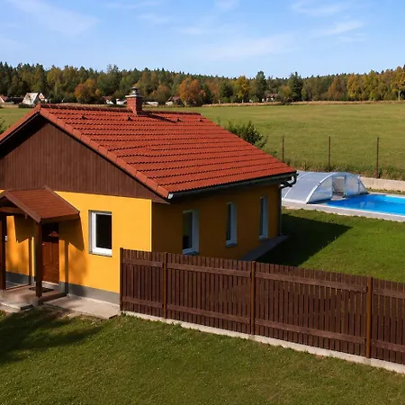 S Bazenem Orlik Holiday home *