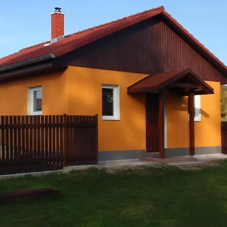 S Bazenem Orlik Holiday home *